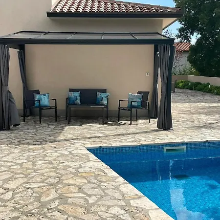 Niklas With 3 Bedrooms And Heated Pool * Ubasico