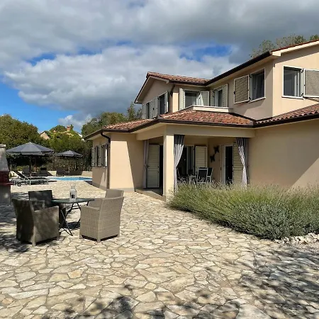 ヴィラ Niklas With 3 Bedrooms And Heated Pool *
