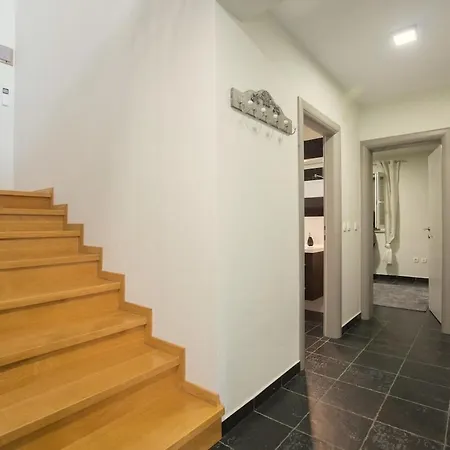 Niklas With 3 Bedrooms And Heated Pool *